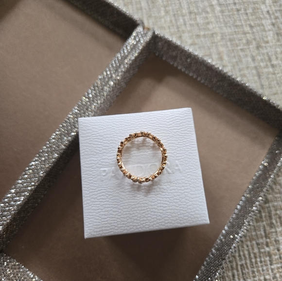 Pandora Rose Gold Dazzling Daisy CZ Ring - Picture 3 of 12